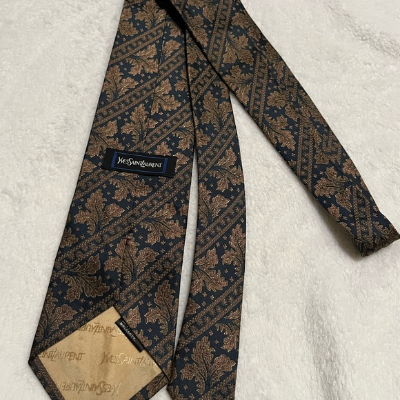 Yves Saint Laurent Necktie (PRICE FIRM❤️) - Picture 5 of 5